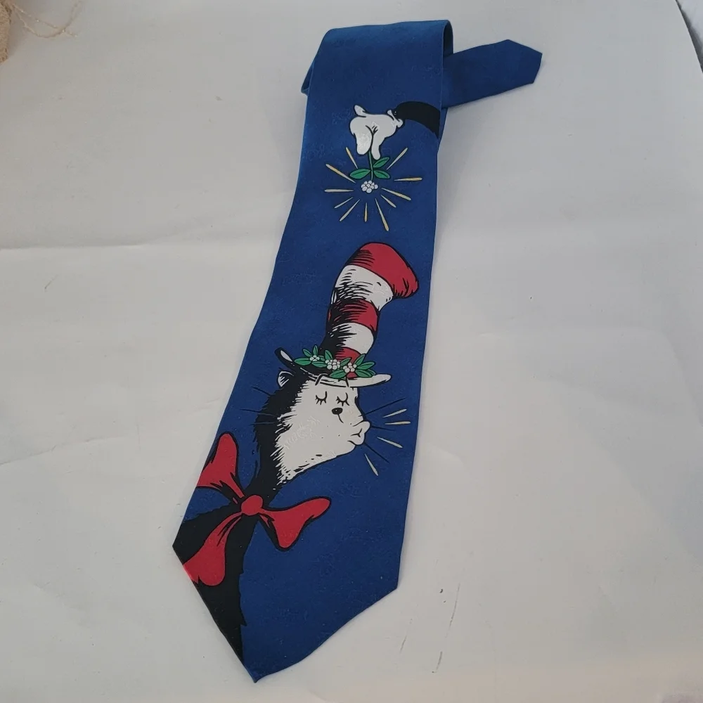 VTG Dr. Seuss Wide Necktie Tie Cat In The Hat Mistletoe Christmas 100% Silk